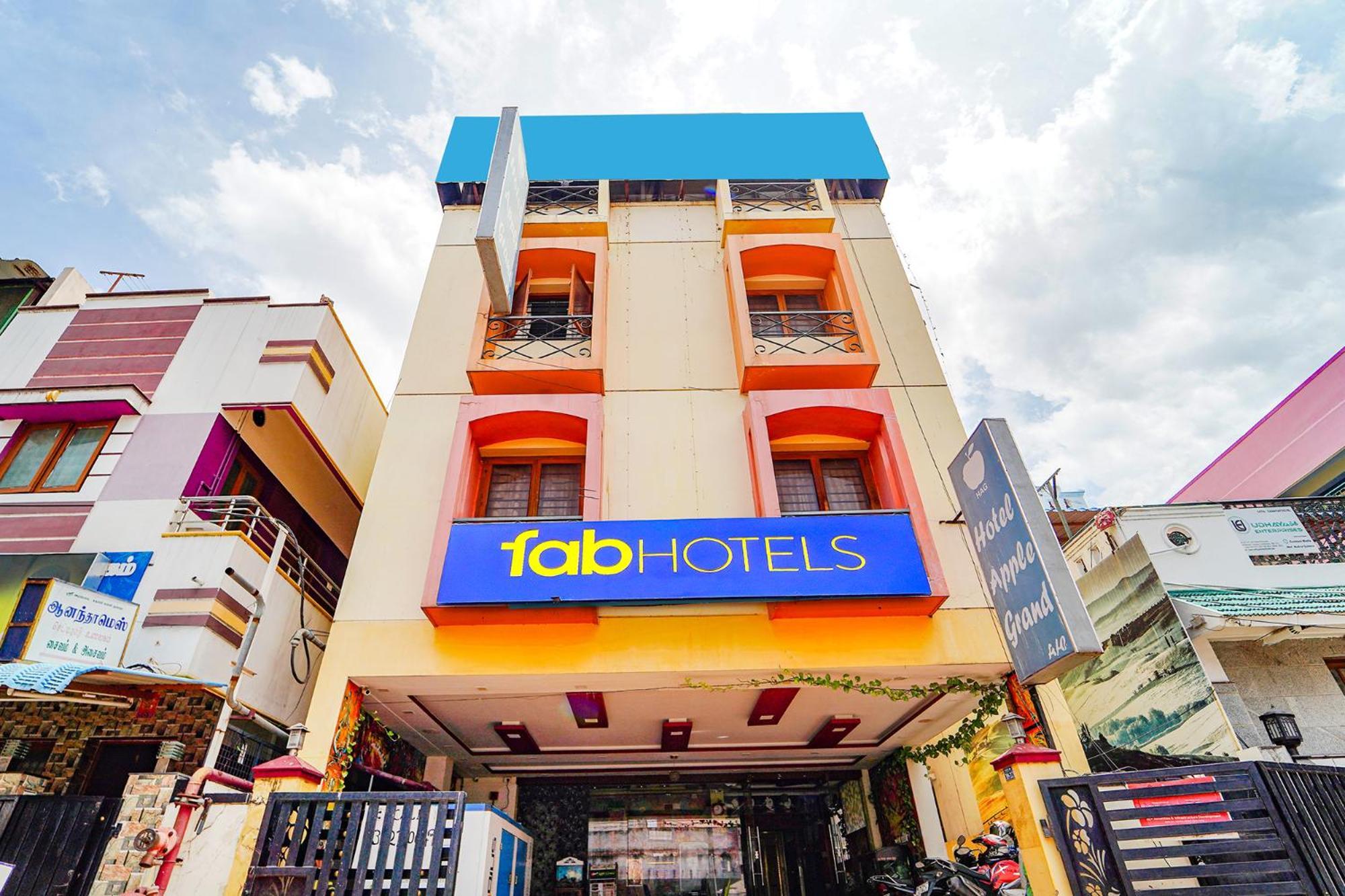 Fabexpress Apple Grand - 200M From Our Lady Of Fatima Church Coimbatore Dış mekan fotoğraf